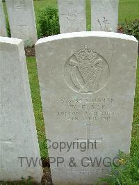 Etaples Military Cemetery - Clark, William