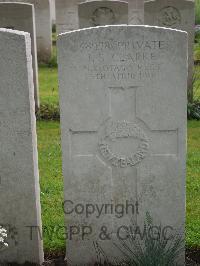 Etaples Military Cemetery - Clarke, James Spencer