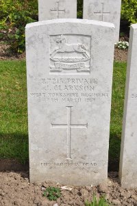 Etaples Military Cemetery - Clarkson, J