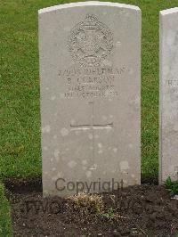 Etaples Military Cemetery - Clarson, B