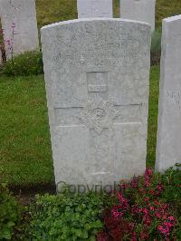 Etaples Military Cemetery - Clayton, Joseph