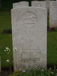 Etaples Military Cemetery - Clegg, W G