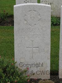 Etaples Military Cemetery - Clelland, W