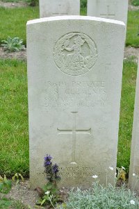 Etaples Military Cemetery - Clements, Thomas Samuel