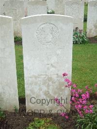 Etaples Military Cemetery - Close, J W