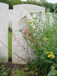 Etaples Military Cemetery - Clough, G