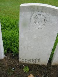 Etaples Military Cemetery - Coates, Arnold