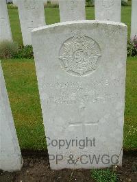 Etaples Military Cemetery - Cobb, J J