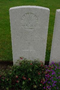 Etaples Military Cemetery - Cochrane, Malcolm James