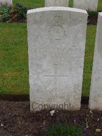 Etaples Military Cemetery - Cocks, C H