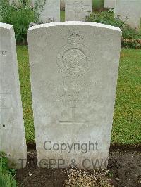 Etaples Military Cemetery - Cole, J E