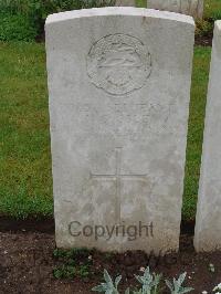 Etaples Military Cemetery - Cole, N G