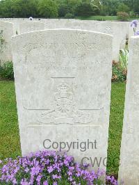 Etaples Military Cemetery - Cole, P J