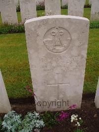 Etaples Military Cemetery - Coles, T G