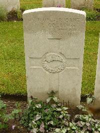 Etaples Military Cemetery - Collings, J L