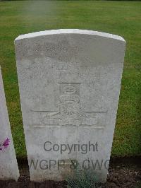 Etaples Military Cemetery - Collins, Frank