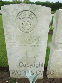 Etaples Military Cemetery - Collins, William James