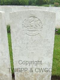 Etaples Military Cemetery - Cook, A E