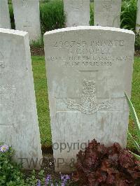 Etaples Military Cemetery - Cooper, G