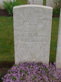 Etaples Military Cemetery - Cooper, G A