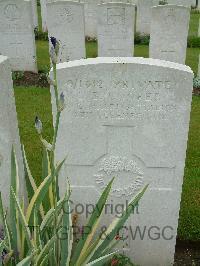 Etaples Military Cemetery - Cooper, George Begg