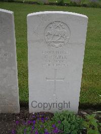 Etaples Military Cemetery - Cooper, Harry