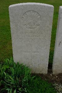 Etaples Military Cemetery - Cooper, Robert Harper