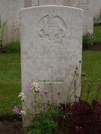 Etaples Military Cemetery - Cooper, Walter