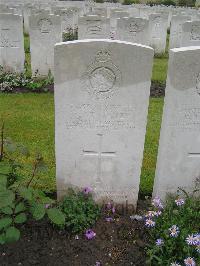 Etaples Military Cemetery - Cooper, W J T