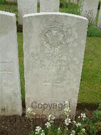 Etaples Military Cemetery - Cope, H T