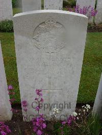 Etaples Military Cemetery - Cordingley, George Arnold