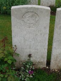 Etaples Military Cemetery - Cornell, S