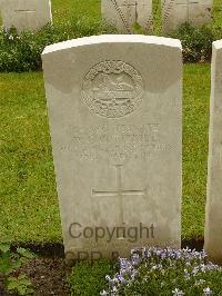 Etaples Military Cemetery - Cotterrell, O J