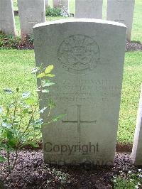 Etaples Military Cemetery - Cotton, John William