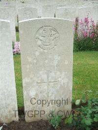 Etaples Military Cemetery - Coulson, W