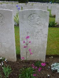 Etaples Military Cemetery - Coward, H