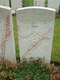 Etaples Military Cemetery - Cowell, Robert