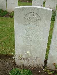 Etaples Military Cemetery - Cox, Albert Edward