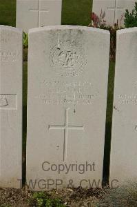 Tincourt New British Cemetery - Aitken, A B