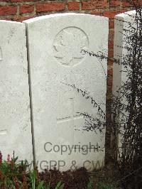 Hangard Wood British Cemetery - Dequetteville, A P