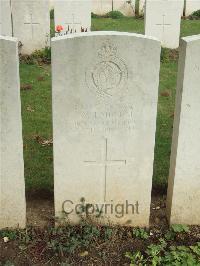 Hangard Wood British Cemetery - Emblem, W