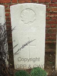 Hangard Wood British Cemetery - Finlayson, R M