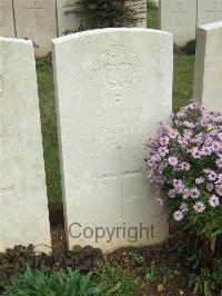 Hangard Wood British Cemetery - Gage, J C