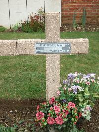 Hangard Wood British Cemetery - Heimgartner, J