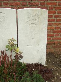 Hangard Wood British Cemetery - Henderson, J F