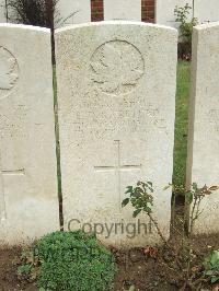 Hangard Wood British Cemetery - Kierstead, E D