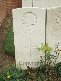 Hangard Wood British Cemetery - Lavery, Robert