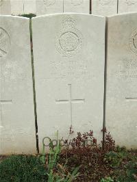 Hangard Wood British Cemetery - Smith, William Douglas