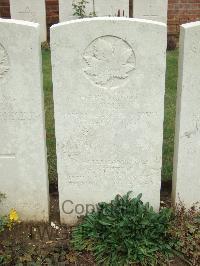 Hangard Wood British Cemetery - Volway, J J