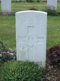 Albert Communal Cemetery Extension - Carruthers, Keith Learmont